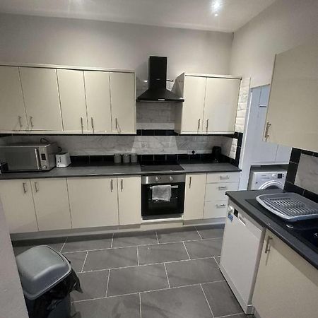 M&B Accommodation Lincoln Bagian luar foto