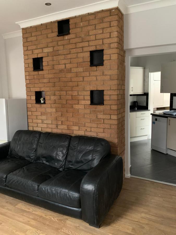 M&B Accommodation Lincoln Bagian luar foto