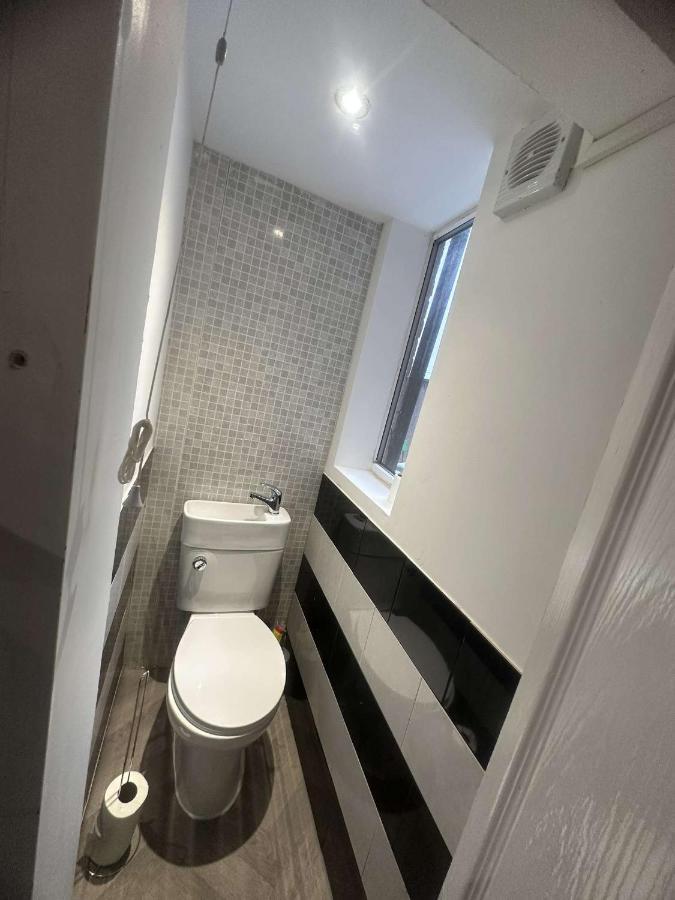 M&B Accommodation Lincoln Bagian luar foto