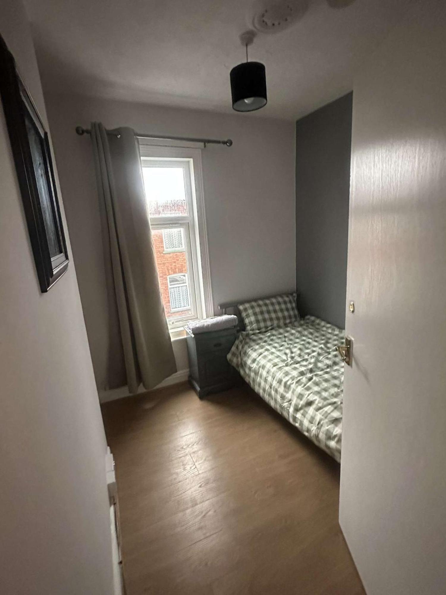M&B Accommodation Lincoln Bagian luar foto