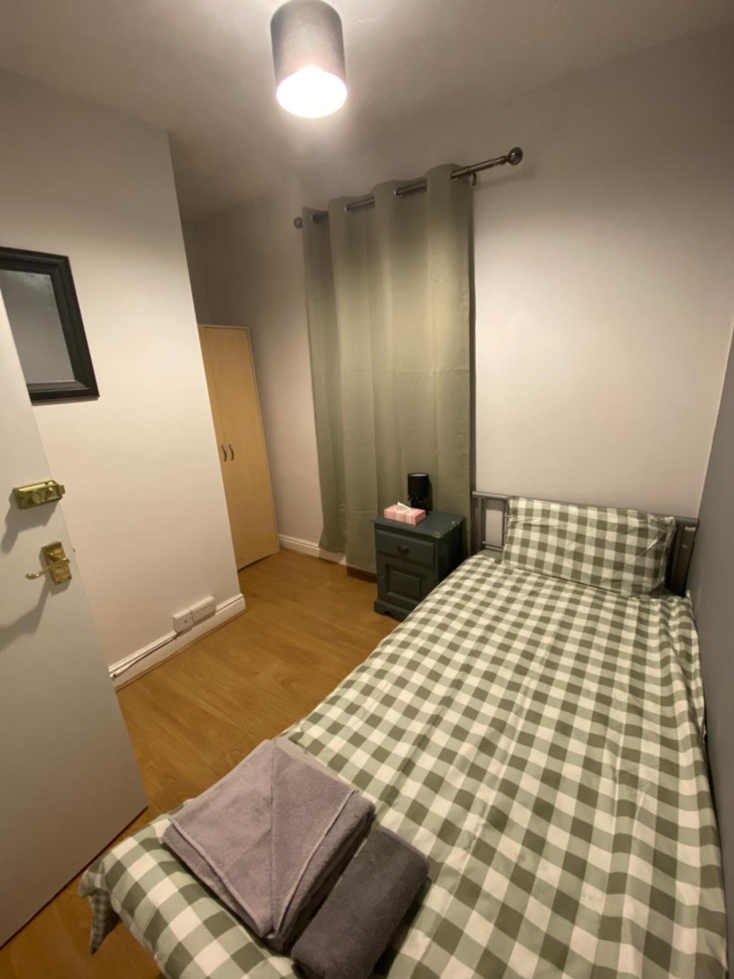 M&B Accommodation Lincoln Bagian luar foto